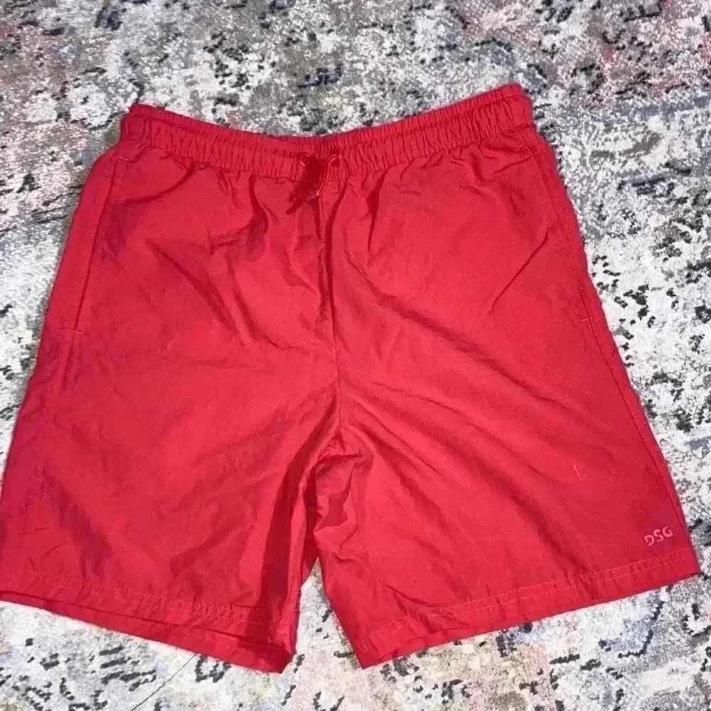DSG men’s youth large 1416 coral shorts